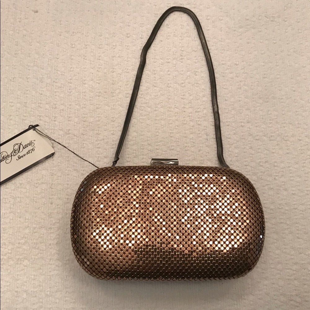 Bronze clutch